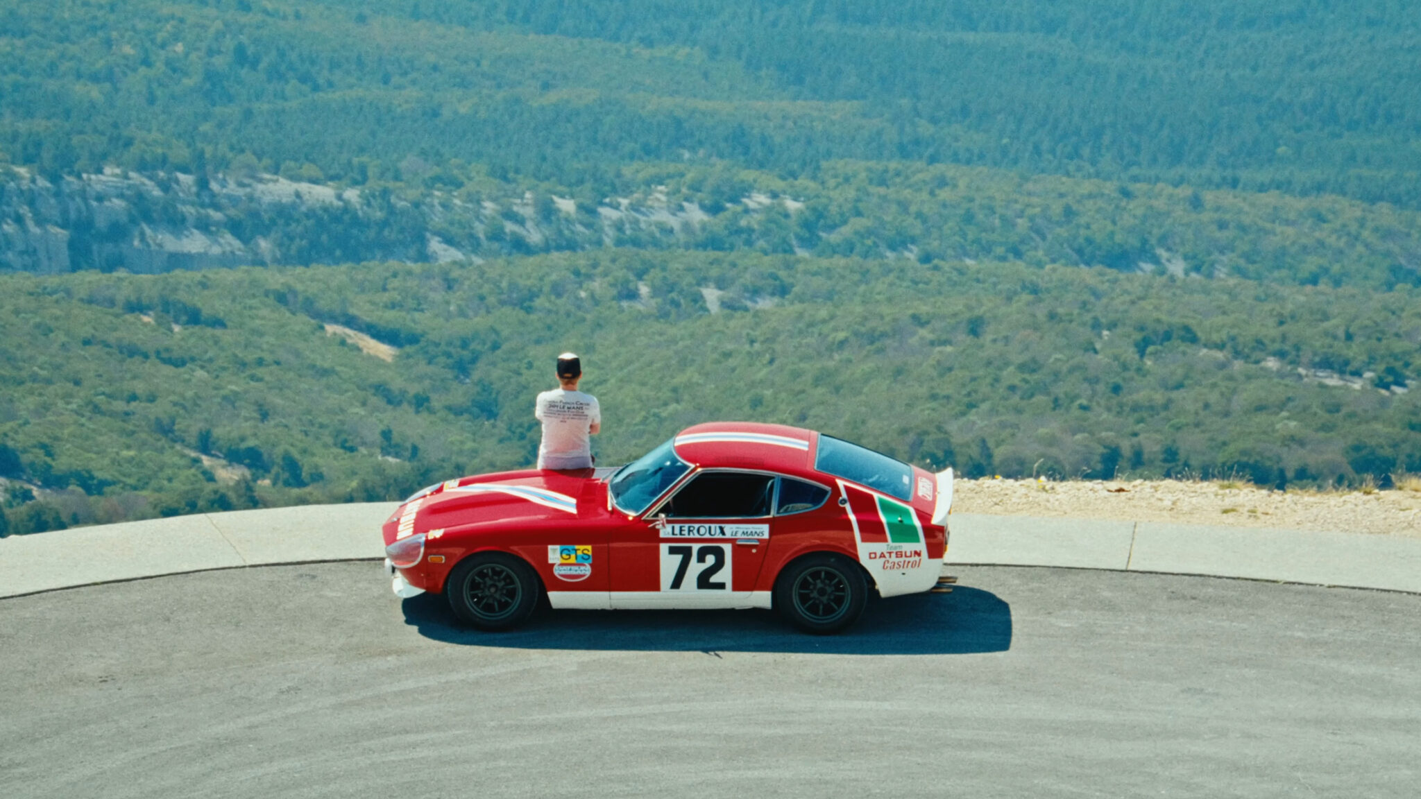 La livrée spectaculaire de la Datsun 240Z de BenAutos en a fait une célébrité.